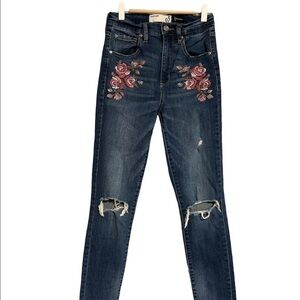 Garage High Rise Floral Appliqué Skinny Stretch Jeans, Size 03